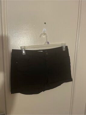 Lauren Conrad Black Women’s Shorts.